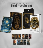Medusa'nın Ölü Kumları 1 - Hediyeli Özel Kutulu Set (Ciltli) Medusa'nın Ölü Kumları 1 - Hediyeli Özel Kutulu Set (Ciltli)